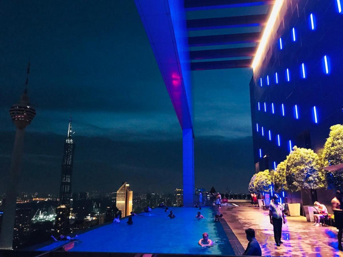 The Platinum Klcc By Cozy White Kuala Lumpur Exterior photo