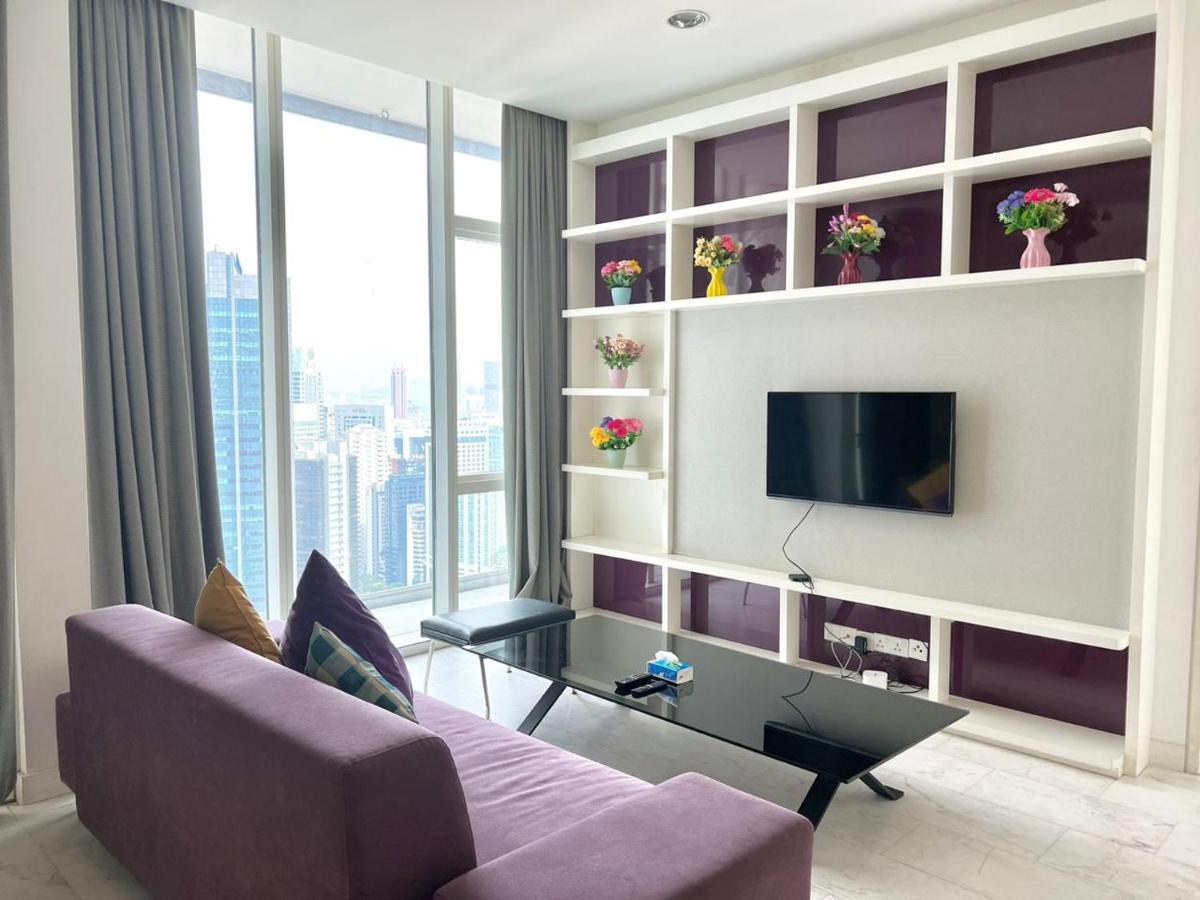 The Platinum Klcc By Cozy White Kuala Lumpur Exterior photo