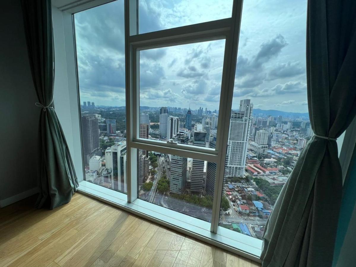 The Platinum Klcc By Cozy White Kuala Lumpur Exterior photo