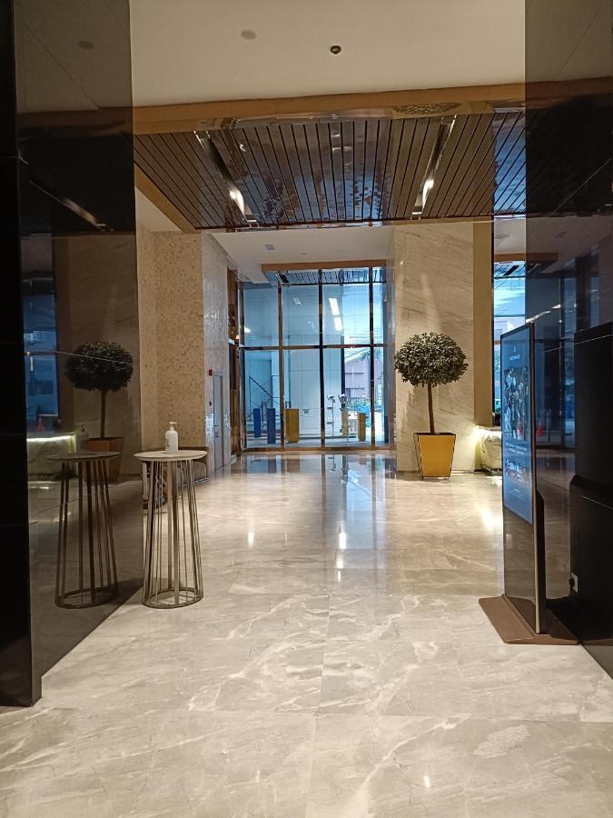 The Platinum Klcc By Cozy White Kuala Lumpur Exterior photo